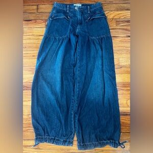 We the Free Lotus Jeans in Juno | Size 29 | Runs small! Closer to 27